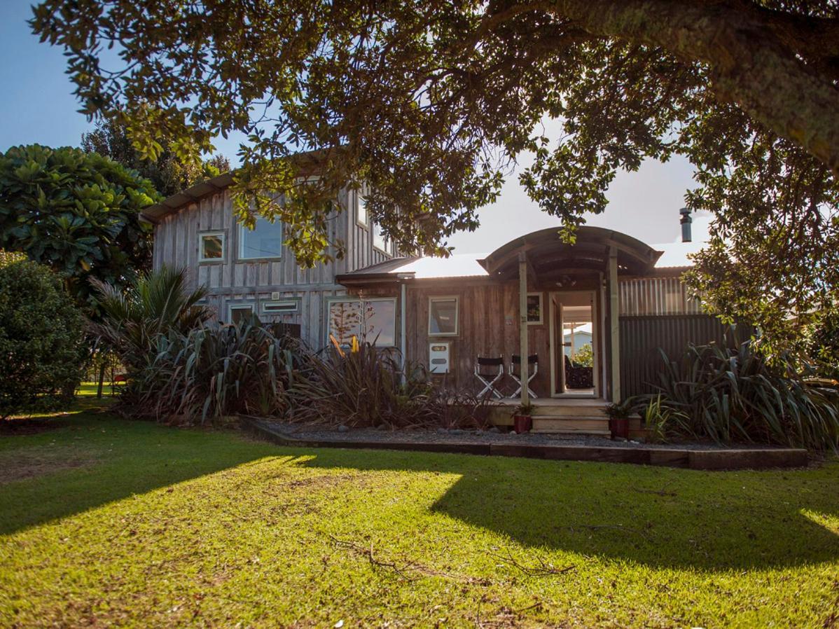 Coro Beach Haven - Hahei Holiday Home エクステリア 写真